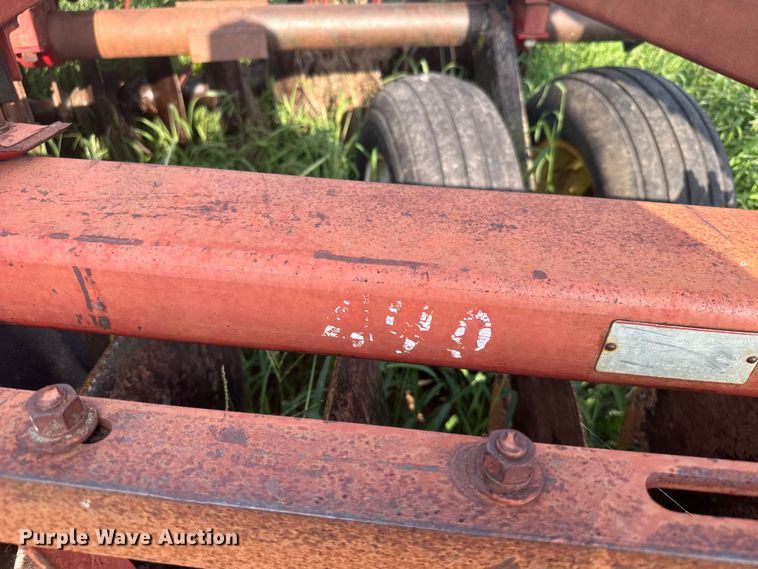 image for item ER2216 International 490 tandem disk