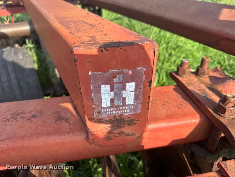 image for item ER2216 International 490 tandem disk