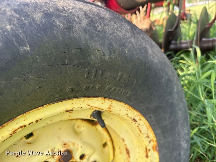 image for item ER2216 International 490 tandem disk