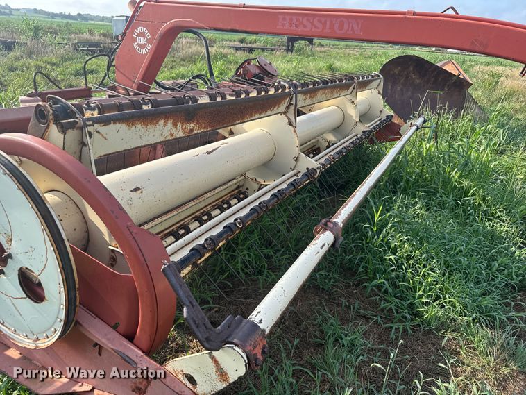 image for item ER2217 Hesston 1014 swather / windrower