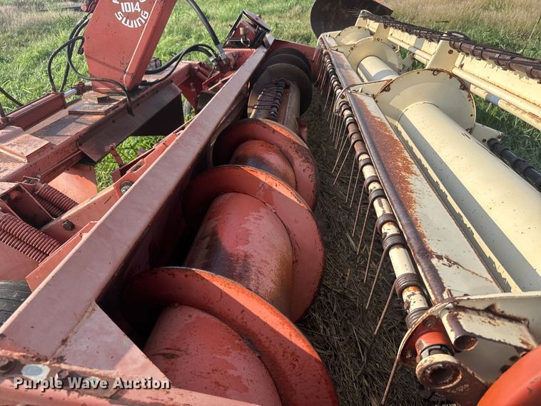 image for item ER2217 Hesston 1014 swather / windrower
