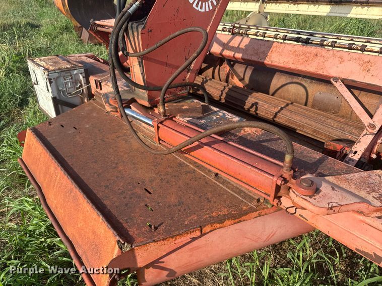 image for item ER2217 Hesston 1014 swather / windrower