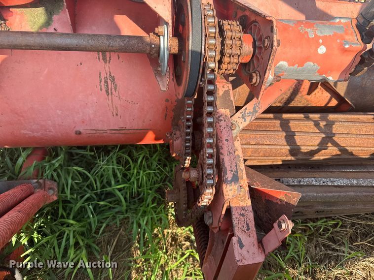 image for item ER2217 Hesston 1014 swather / windrower