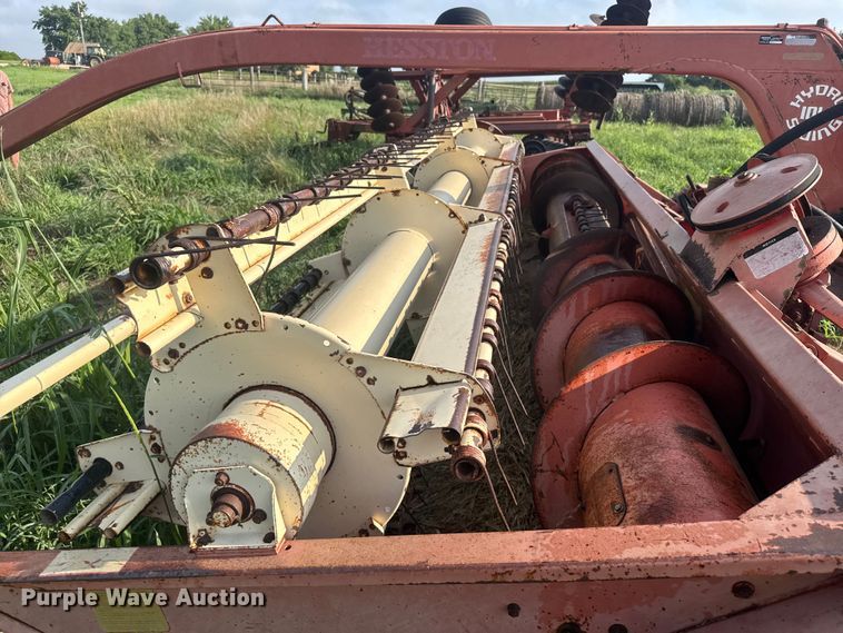image for item ER2217 Hesston 1014 swather / windrower