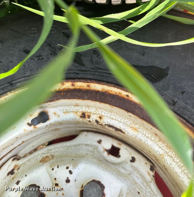 image for item ER2217 Hesston 1014 swather / windrower