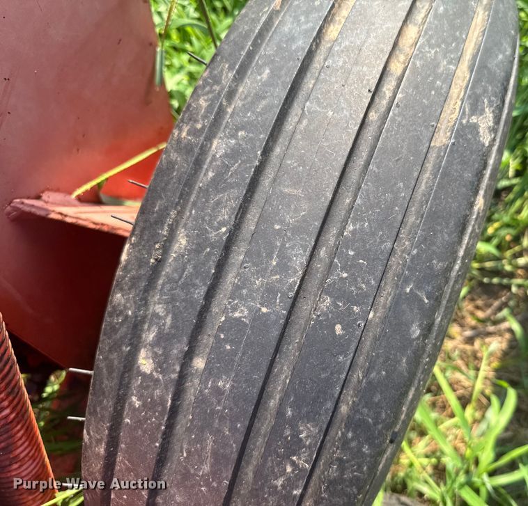 image for item ER2217 Hesston 1014 swather / windrower