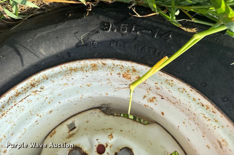 image for item ER2217 Hesston 1014 swather / windrower