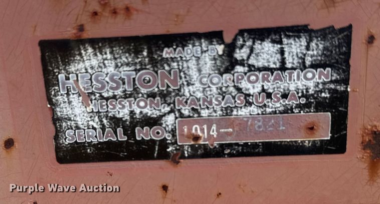 image for item ER2217 Hesston 1014 swather / windrower