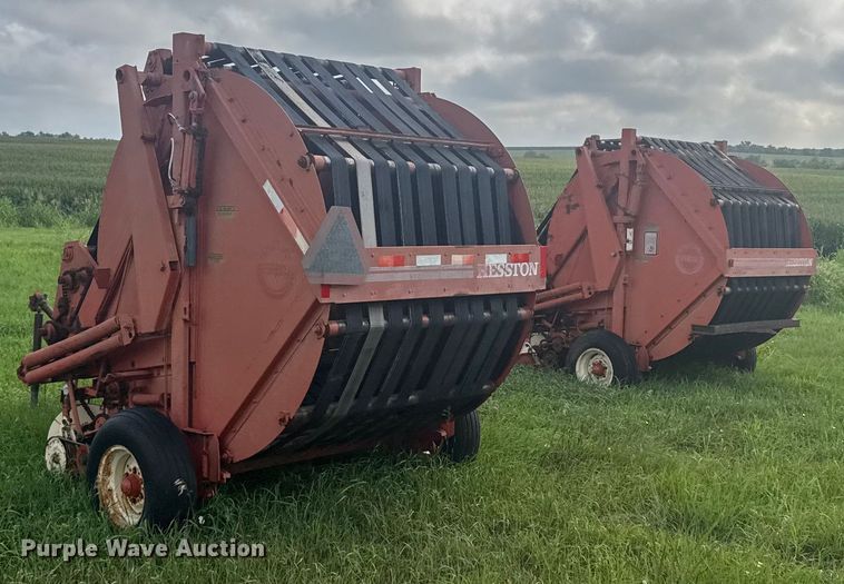 image for item ER2222 (2) Hesston 5800 round balers
