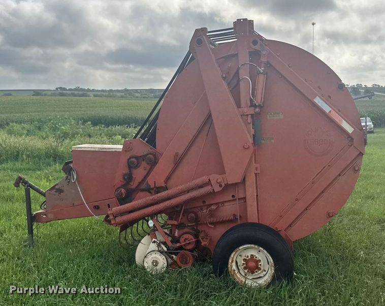 image for item ER2222 (2) Hesston 5800 round balers
