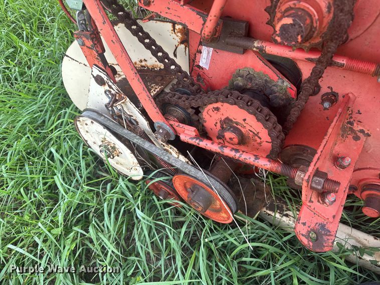 image for item ER2222 (2) Hesston 5800 round balers