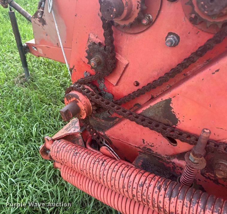 image for item ER2222 (2) Hesston 5800 round balers