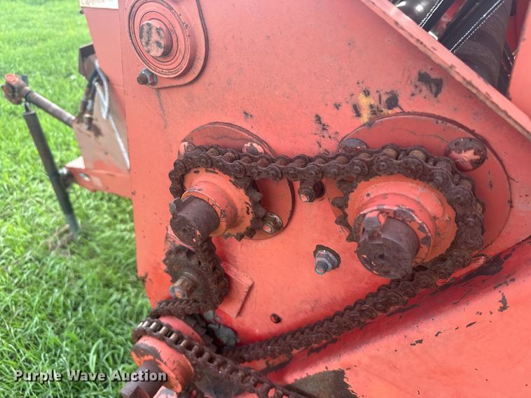 image for item ER2222 (2) Hesston 5800 round balers