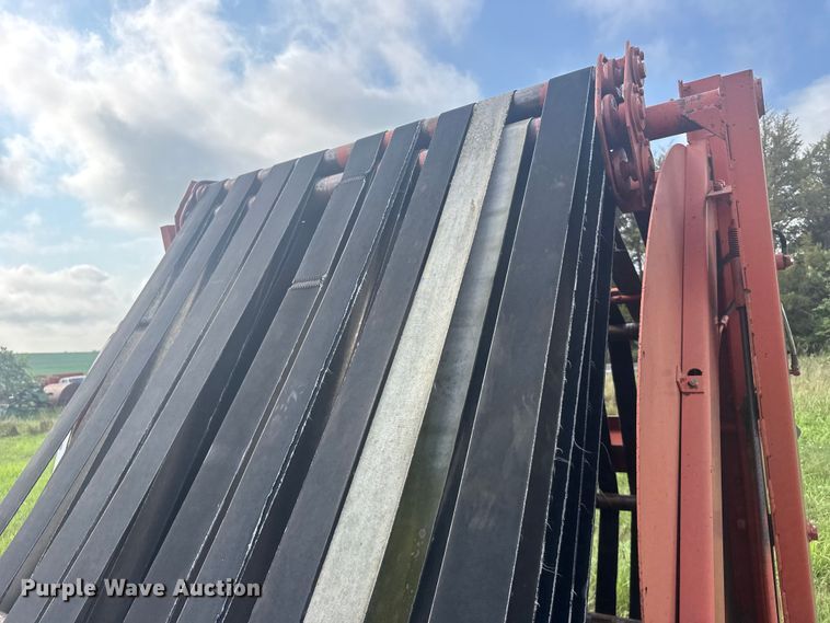 image for item ER2222 (2) Hesston 5800 round balers