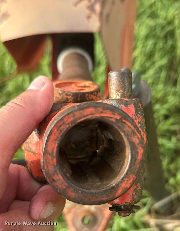 image for item ER2222 (2) Hesston 5800 round balers