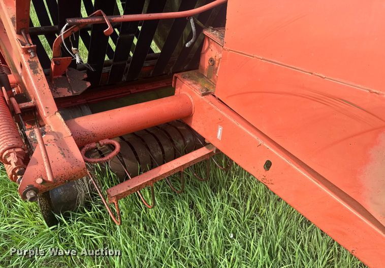 image for item ER2222 (2) Hesston 5800 round balers