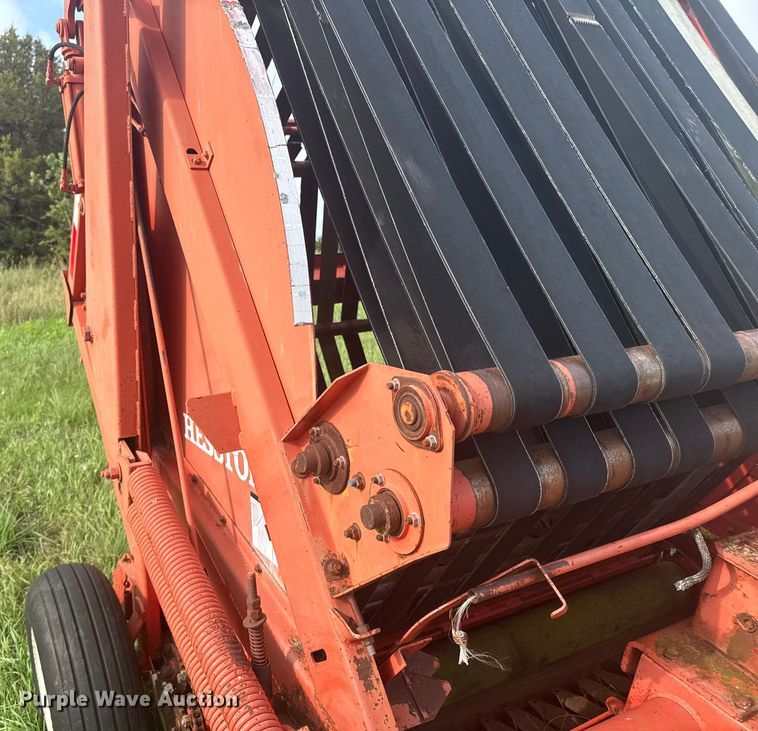 image for item ER2222 (2) Hesston 5800 round balers