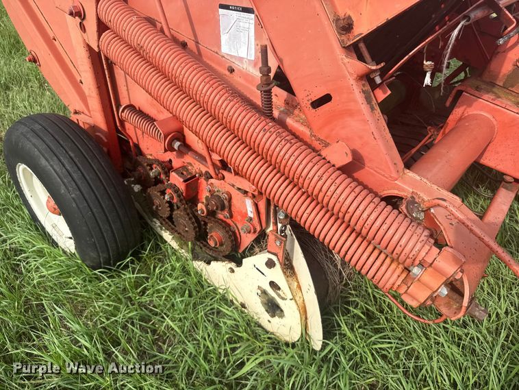 image for item ER2222 (2) Hesston 5800 round balers