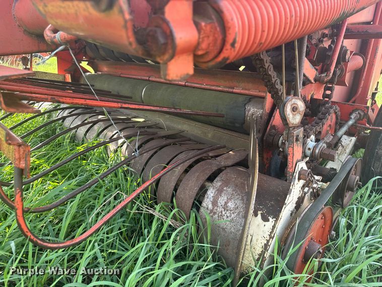 image for item ER2222 (2) Hesston 5800 round balers