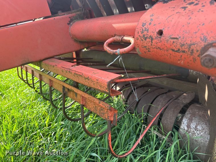 image for item ER2222 (2) Hesston 5800 round balers