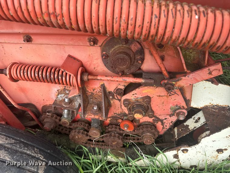 image for item ER2222 (2) Hesston 5800 round balers