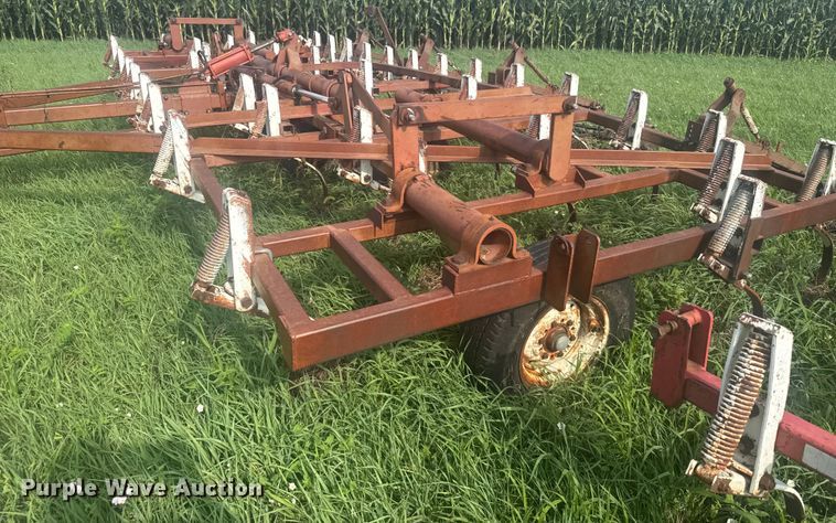 image for item ER2223 Wil-Rich field cultivator