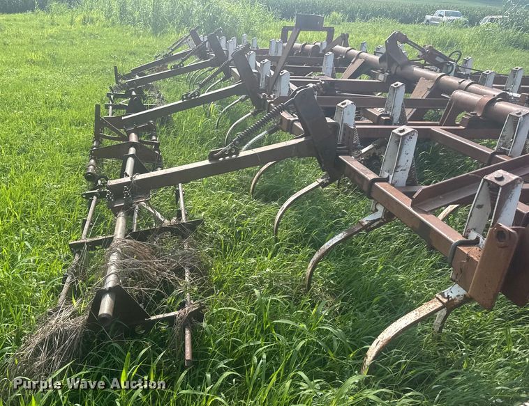 image for item ER2223 Wil-Rich field cultivator