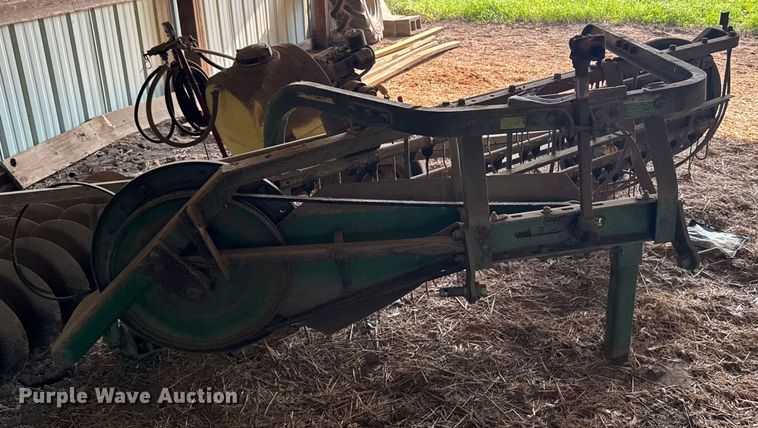 image for item ER2233 13' W hay rake