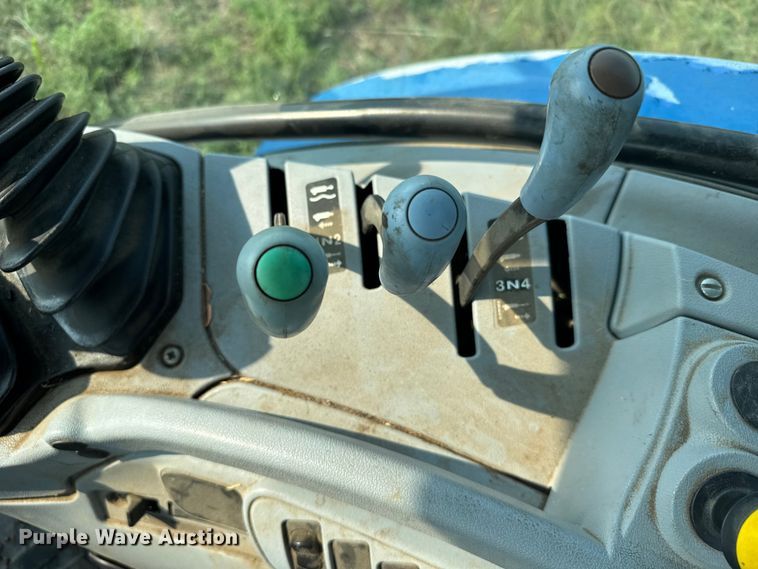 image for item ER2234 2009 New Holland T6020 tractor