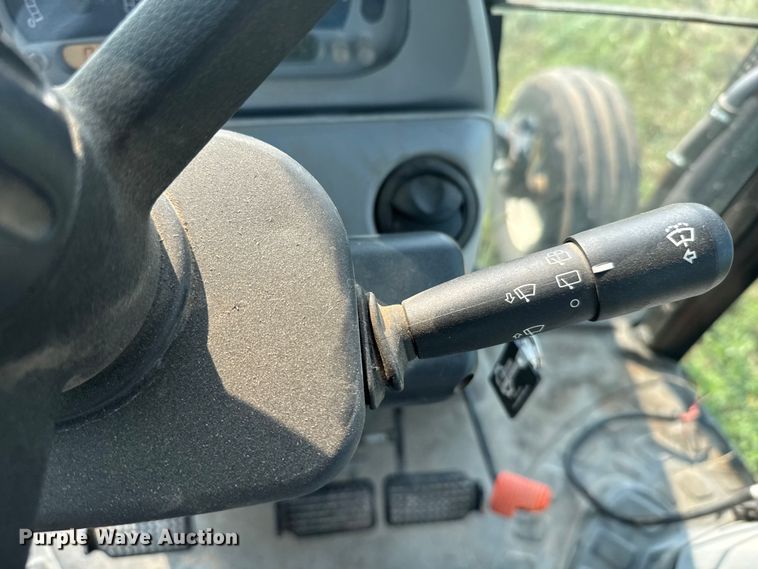 image for item ER2234 2009 New Holland T6020 tractor