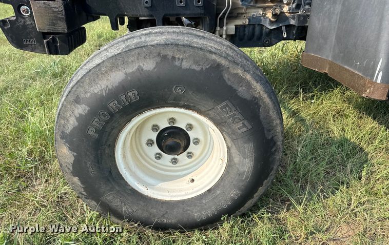 image for item ER2234 2009 New Holland T6020 tractor