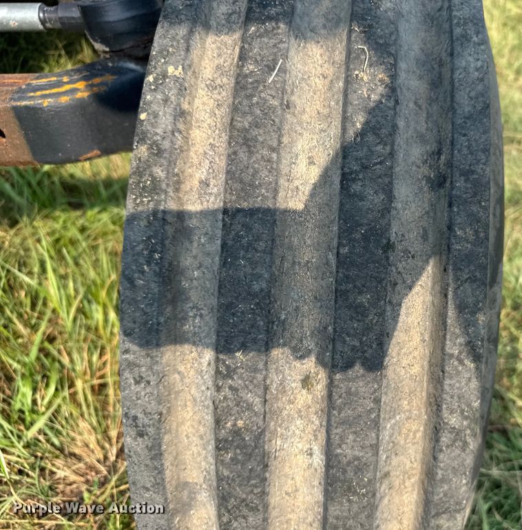 image for item ER2234 2009 New Holland T6020 tractor