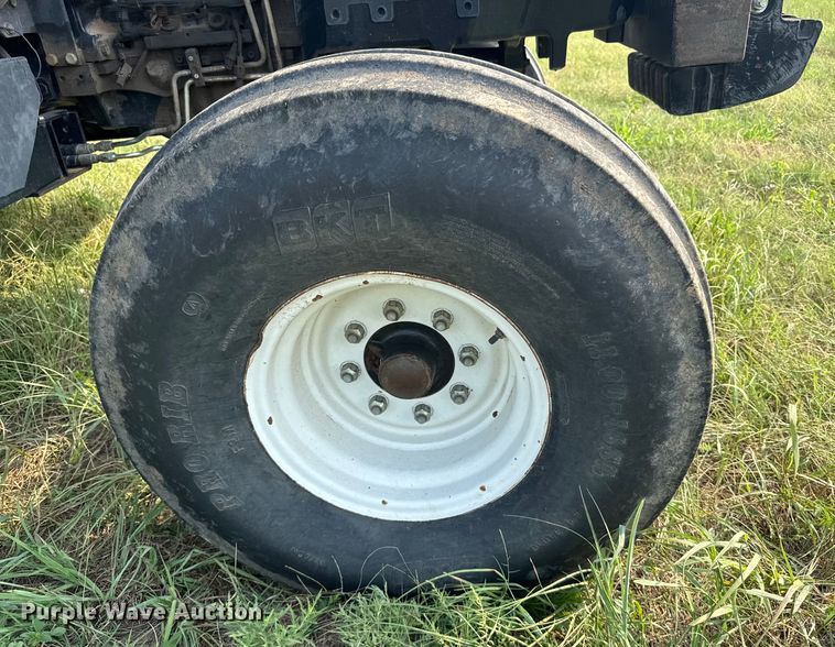 image for item ER2234 2009 New Holland T6020 tractor