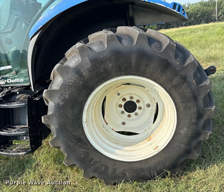 image for item ER2234 2009 New Holland T6020 tractor