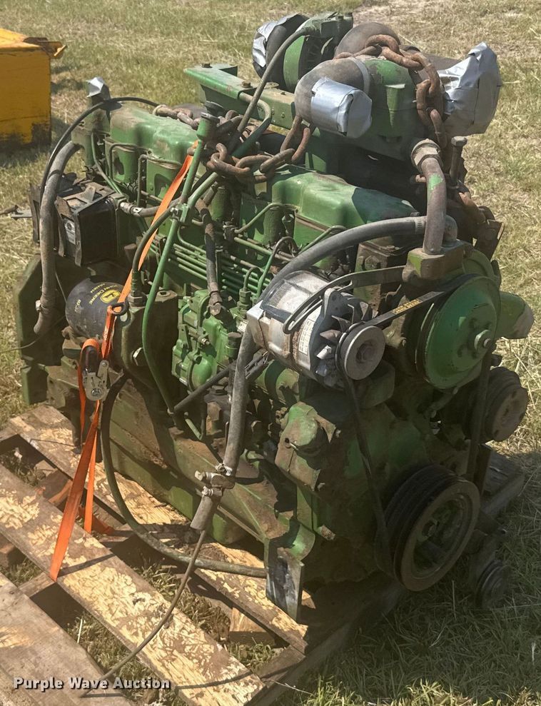 image for item ER2257 John Deere 6404 engine
