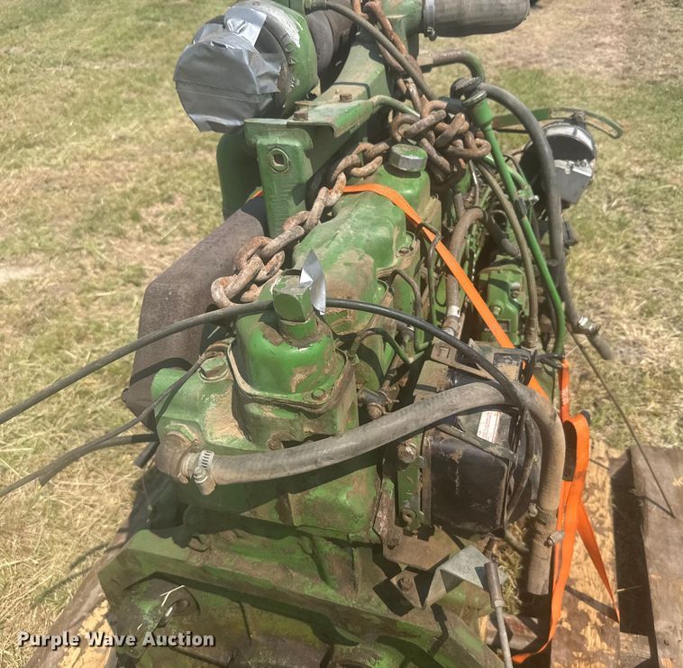 image for item ER2257 John Deere 6404 engine