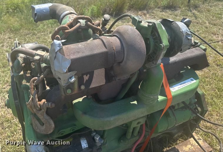 image for item ER2257 John Deere 6404 engine