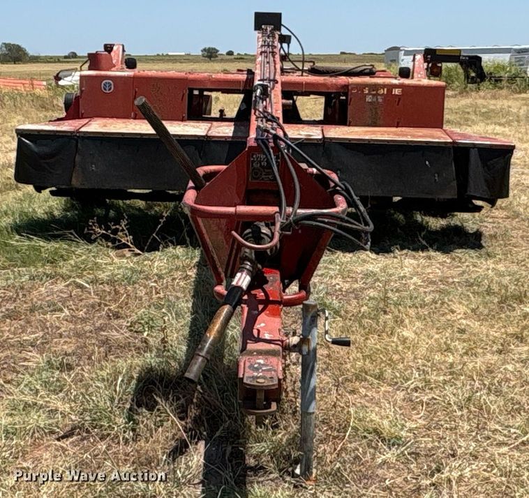 image for item EU0003 2004 New Holland 1431 swather swather / windrower