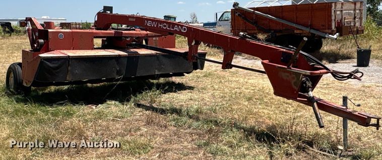 image for item EU0003 2004 New Holland 1431 swather swather / windrower