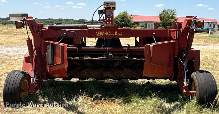 image for item EU0003 2004 New Holland 1431 swather swather / windrower