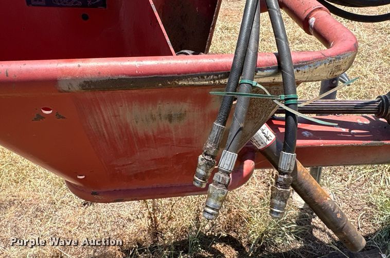 image for item EU0003 2004 New Holland 1431 swather swather / windrower