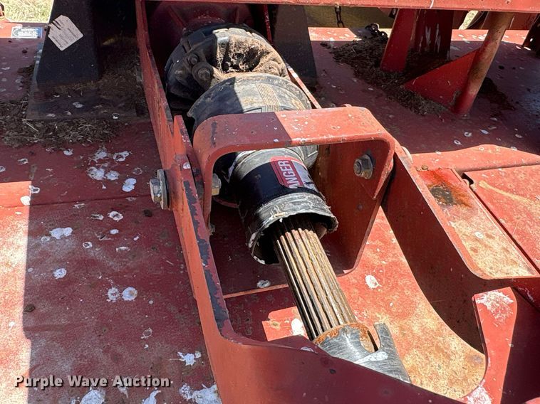 image for item EU0003 2004 New Holland 1431 swather swather / windrower