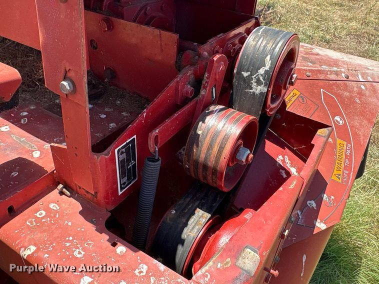 image for item EU0003 2004 New Holland 1431 swather swather / windrower