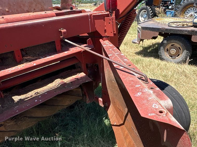 image for item EU0003 2004 New Holland 1431 swather swather / windrower