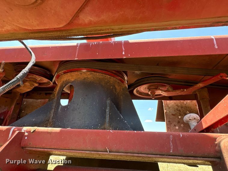 image for item EU0003 2004 New Holland 1431 swather swather / windrower