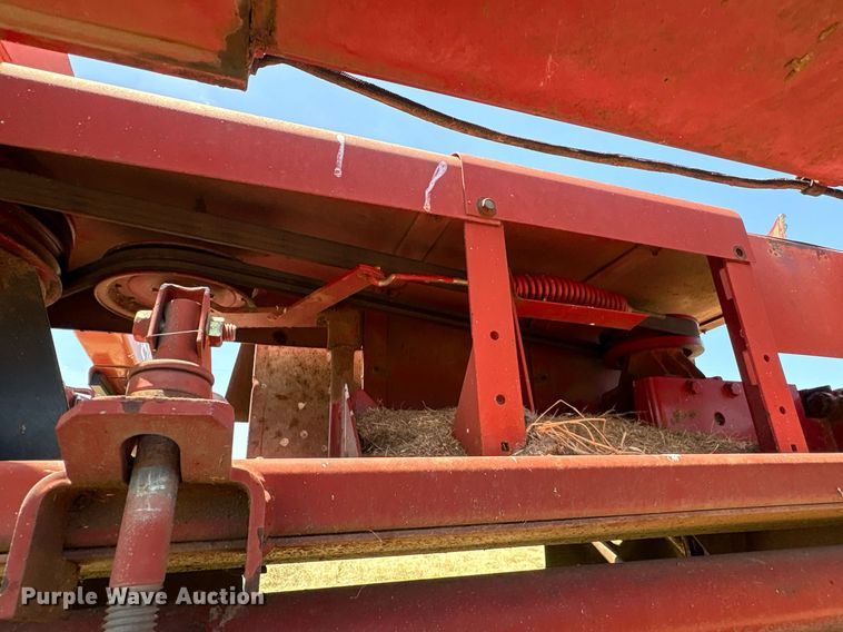 image for item EU0003 2004 New Holland 1431 swather swather / windrower