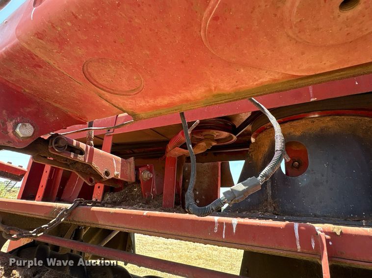 image for item EU0003 2004 New Holland 1431 swather swather / windrower