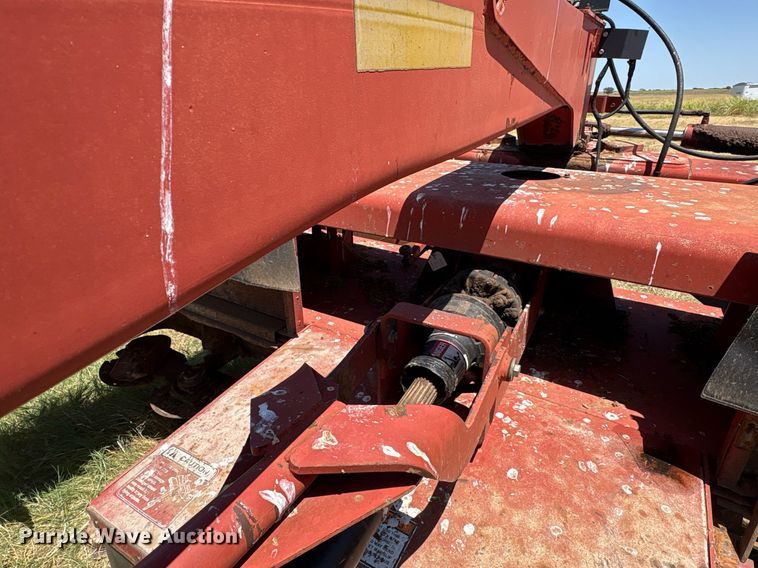 image for item EU0003 2004 New Holland 1431 swather swather / windrower