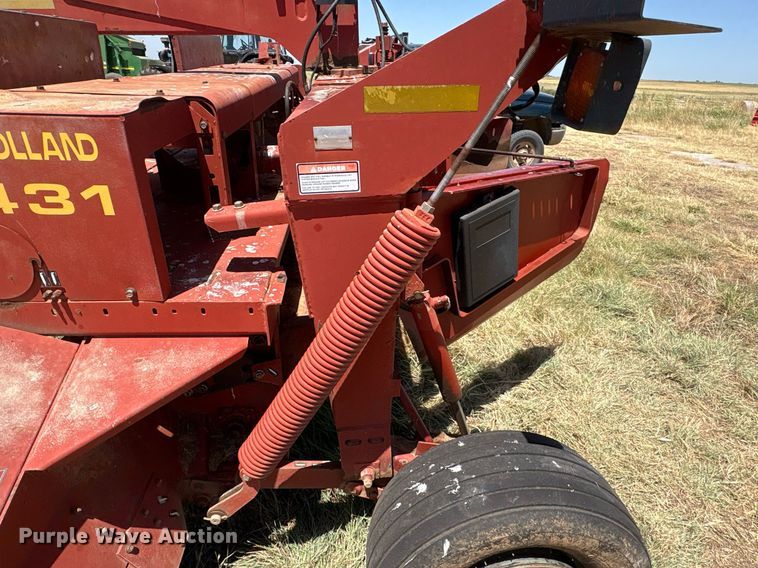 image for item EU0003 2004 New Holland 1431 swather swather / windrower