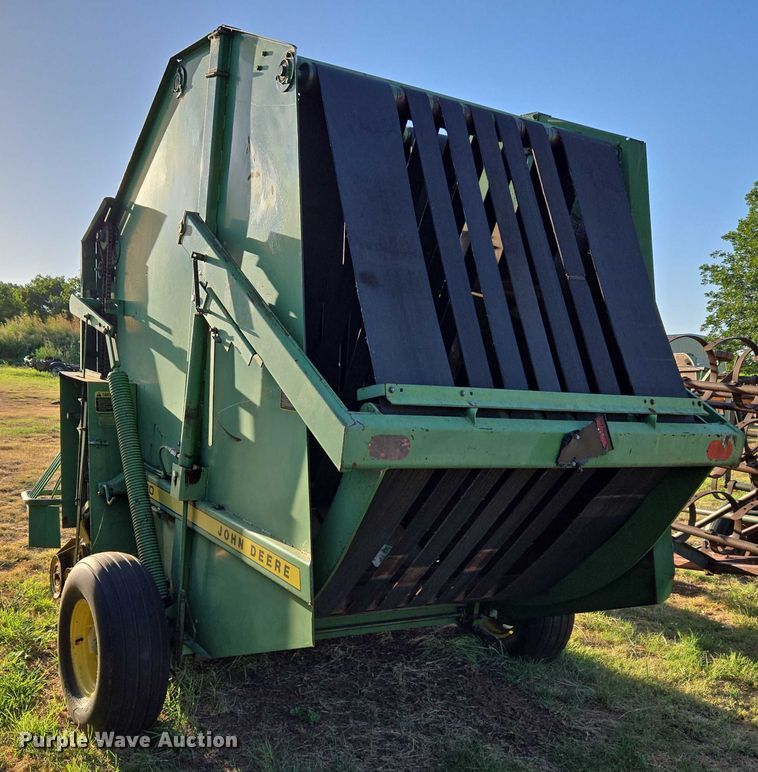 image for item EU3514 John Deere 510 Round baler